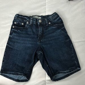 Levi blue shorts. Like new great condition.